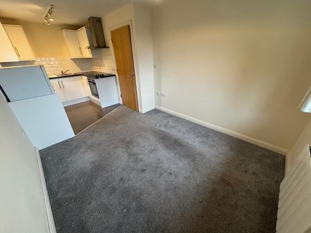 Castle Locks, Kidderminster, Castle Road - Photo 2