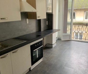 Location Appartement 3 pièces 69m² OBJAT 19130 - Photo 1