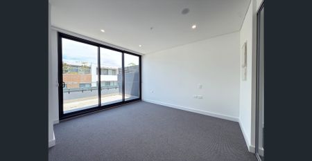 Upmarket Brand New Apartment - One Week Free Rent - Photo 3