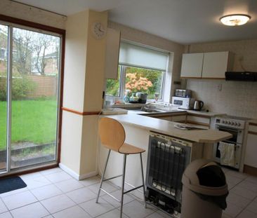 4 bedroom detached house to rent - Photo 2