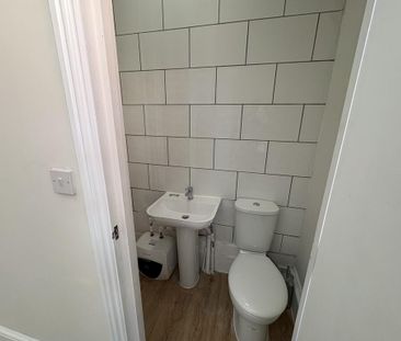 1 bedroom property to rent - Photo 3