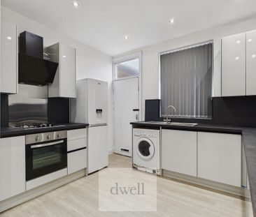 4 bedroom terraced house to rent - Photo 1