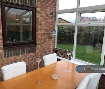 2 bedroom semi-detached house to rent - Photo 3