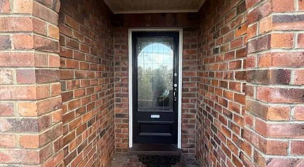 Charm and Character Family home - Photo 1