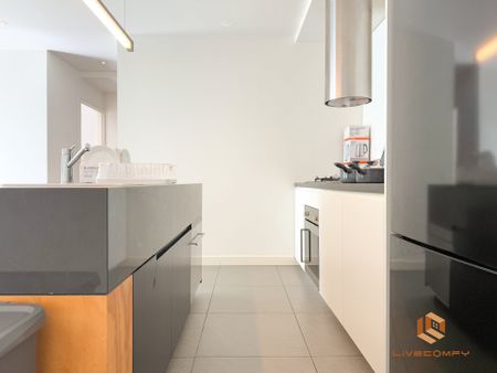 West Melbourne - Photo 3