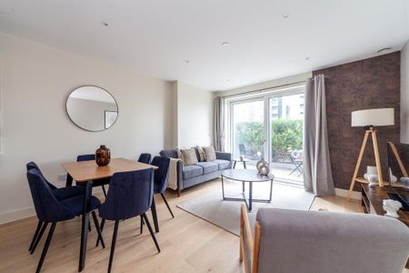 2 bedroom ground floor flat to rent - Photo 2