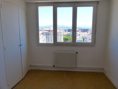 T4 - Photo 2
