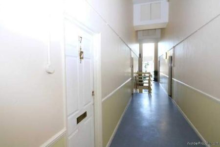 2 bedroom property to rent in Woodford Green - Photo 2