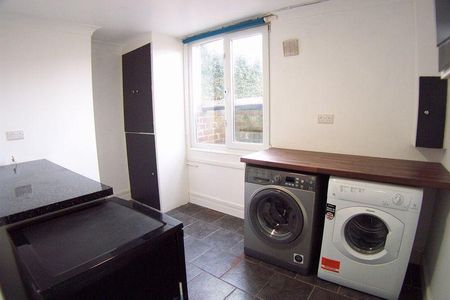 Headingley Avenue, Headingley, LS6 3ER, Leeds - Photo 4