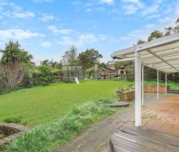 Sunnyvale gem with family-friendly backyard and pet-friendly! - Photo 1