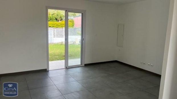 Location Maison 3 pièces 57m² LA POSSESSION 97419 - Photo 1