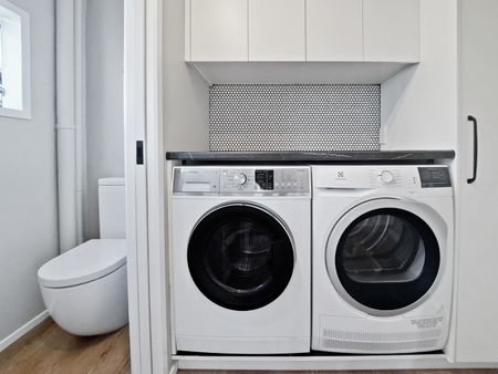 Townhouse Living - Photo 4