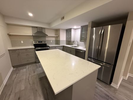 For Lease - 7 Redmond Drive, Ajax, Ontario - Photo 5