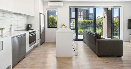 Modern Ground-Floor Apartment with Dual Access - Photo 5