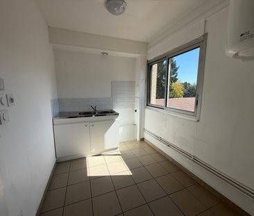 Location Appartement 1 pièce 33m² VAULX EN VELIN 69120 - Photo 1