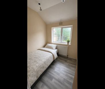Room in a Shared House, Monks Park, HA9 - Photo 4