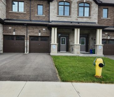For Lease - 7 Viola Street, East Gwillimbury, Ontario - Photo 3