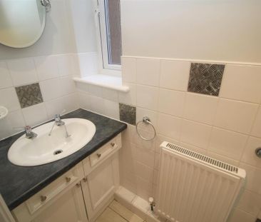 3 bedroom terraced house to rent - Photo 4