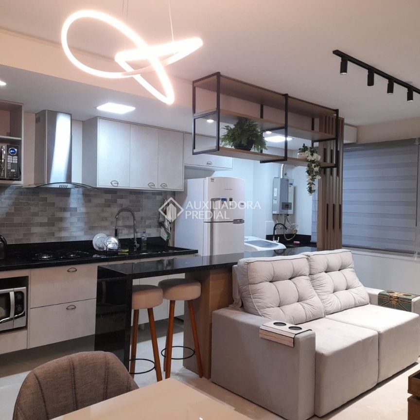 Apartamento com 2 quartos e 52m² para alugar em Rio Branco, Canoas. - Photo 1