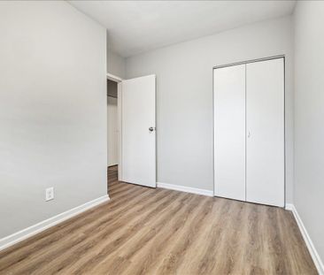 For Lease - 2350 Queensway Drive Unit# 3, Burlington, Ontario - Photo 3