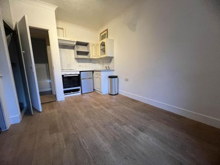 Studio to rent - Photo 2