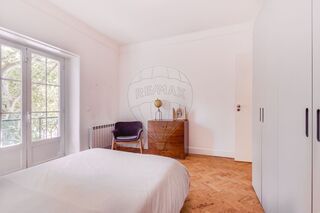 Rental Apartment 4 bedrooms Modern Alvalade Lisboa - playground, balcony, green areas, barbecue, kitchen, balconies - Photo 2