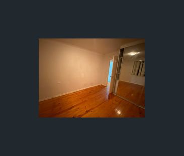 3-Bedroom Family Home ! - Photo 4