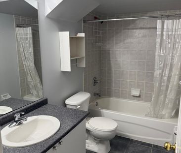 For Lease - 66 Portstewart Crescent, Brampton, Ontario - Photo 6