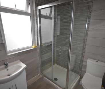 1 bedroom Flat To Let - Photo 4