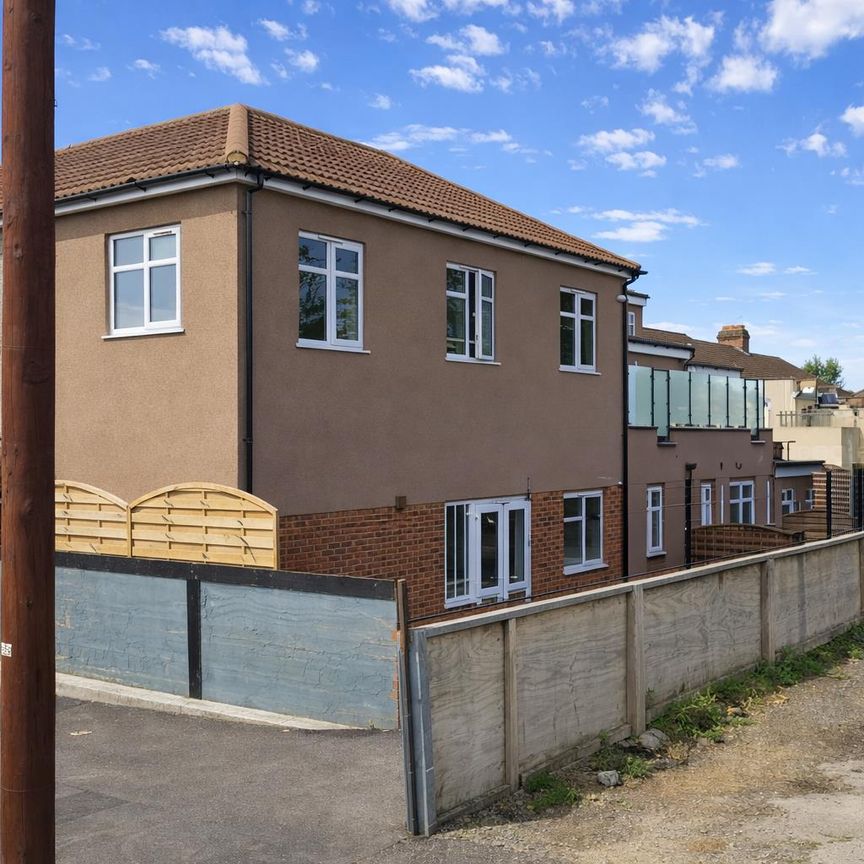 Jasper Court, 1b Purbeck Road, Hornchurch RM11, London - Photo 2