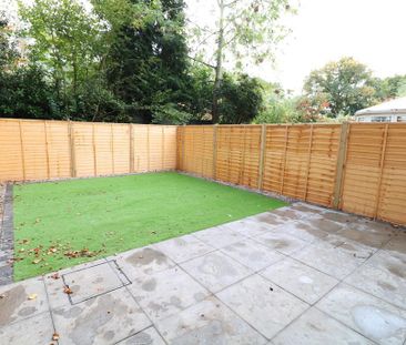 2 bedroom end of terrace house to rent - Photo 5