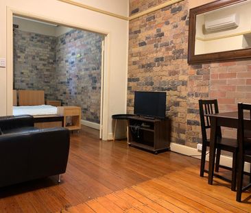 Spacious fully furnished apartment in CBD. Not to be missed! - Photo 1