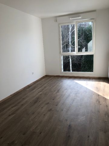 Location Appartement 3 pièces 61m² - Photo 3