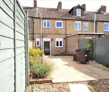 2 bedroom cottage to rent - Photo 1