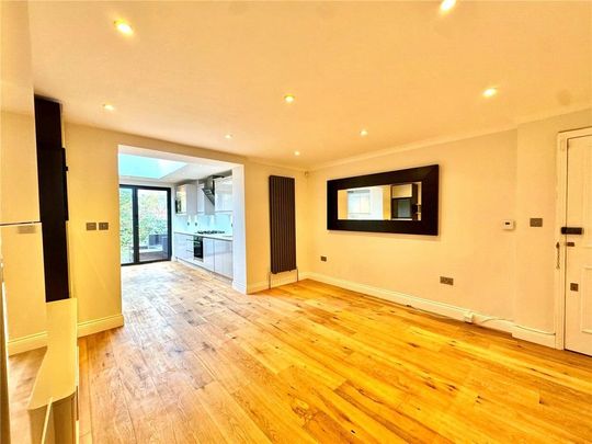 3 bedroom apartment to rent - Photo 1