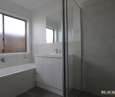 31 Quigley Street, Googong NSW 2620 - House For Rent | Domain - Photo 5