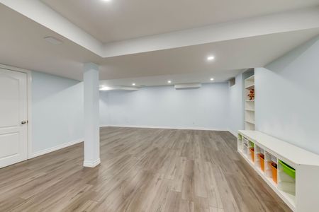 For Lease - 2163 WESTMOUNT Drive, Oakville, Ontario - Photo 2