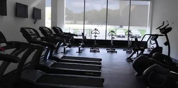 1 bedroom with bathroom available. Summer April 27-may 1 - Photo 2