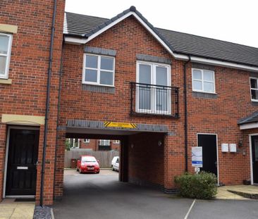 1 bedroom coach house to rent - Photo 2