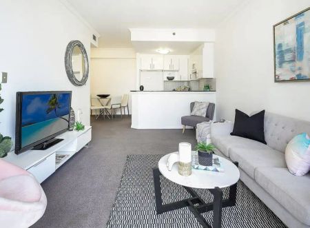 “Sensational views and style - FURNISHED” - Photo 3