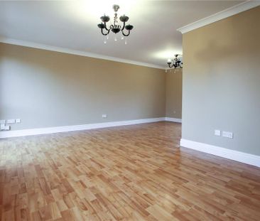 3 bedroom end of terrace house to rent - Photo 1