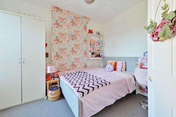 Watford, Watford, WD18 - Photo 1