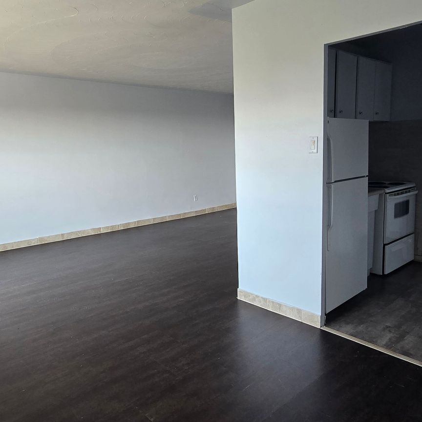 For Lease - 1651 Victoria Pk Avenue Unit# 302, Toronto, Ontario - Photo 1