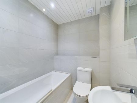 4 bedroom house to rent - Photo 4