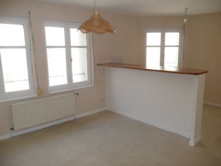 APPARTEMENT T3 A LOUER - Photo 2