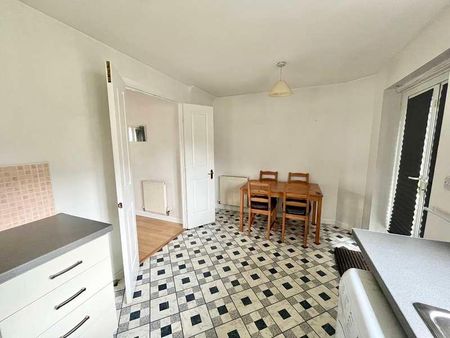 Chesters Avenue, Longbenton, NE12 - Photo 3