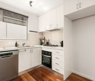 3/2 Nottingham Street, Kensington VIC 3031 - Photo 5