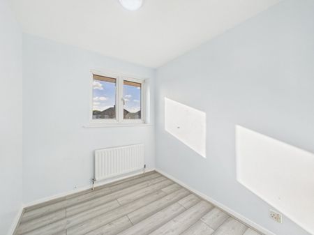 Staines Road West, Ashford, Surrey,TW15 - Photo 3