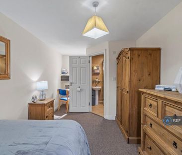 8 bedroom terraced house to rent - Photo 6