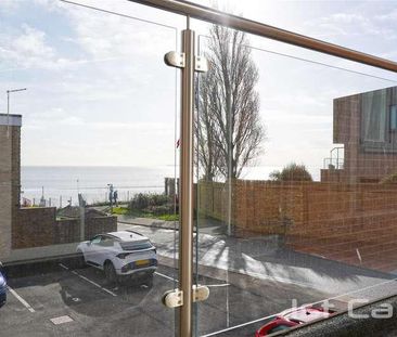 Rampart Terrace, Shoeburyness, SS3 - Photo 5